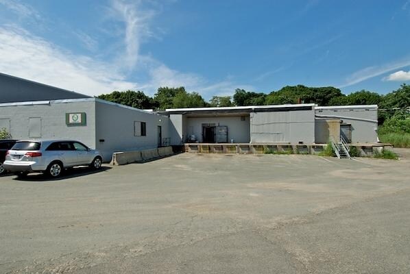 More Photos Of 1 Griffin Way, Chelsea Food Processing For Lease