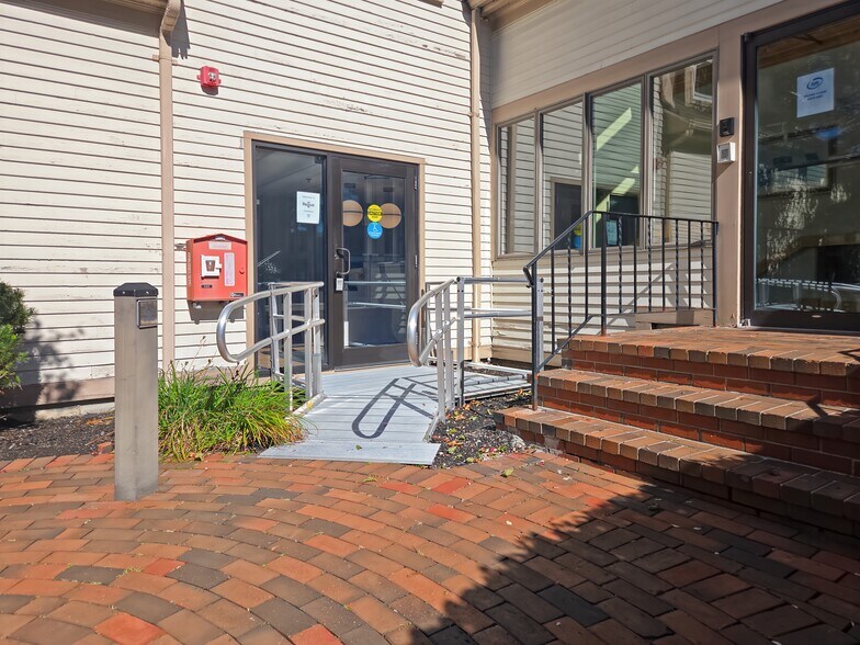 More Photos Of 1025 Plain St, Marshfield Coworking Space
