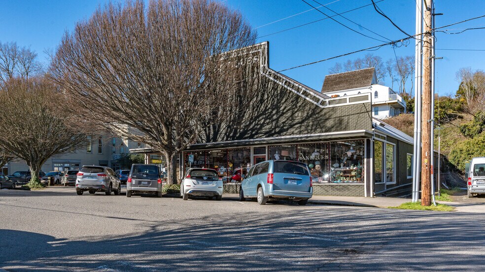 More Photos Of 802 Washington St, Port Townsend General Retail For Sale