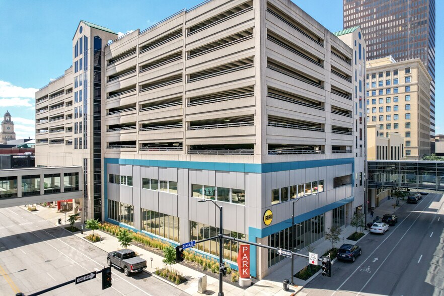 More Photos Of 500 Grand Ave, Des Moines Parking Garage For Lease