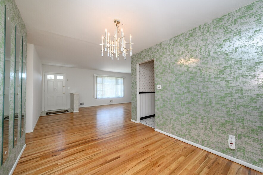 More Photos Of 373 Ford Ave, Fords Medical For Sale