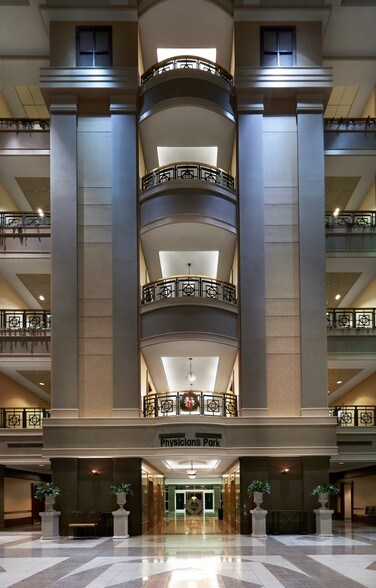 More Photos Of 2400 Patterson St, Nashville Medical For Lease