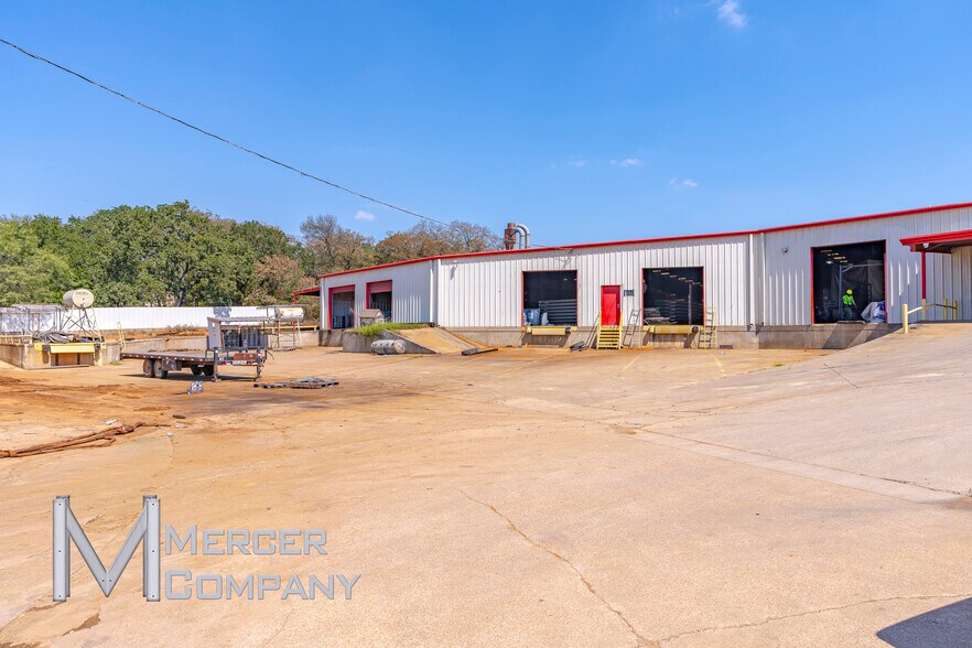 More Photos Of 4939-4959 Rendon Rd, Fort Worth Warehouse For Sale