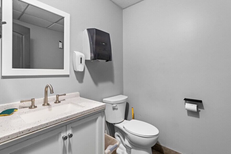 More Photos Of 410 Catherine St, Utica Service For Sale