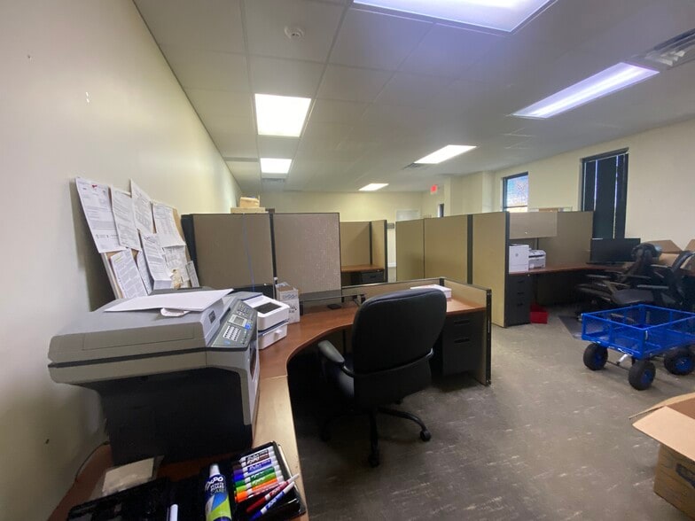 More Photos Of 3669 N Peachtree Rd, Atlanta Office For Lease