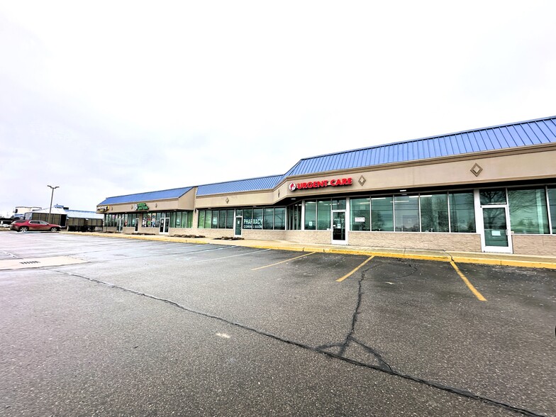 More Photos Of 5790-5832 Highland Rd, Waterford Storefront Retail Office For Lease