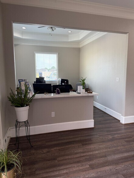 More Photos Of 11007 Northpointe Blvd, Tomball Medical For Sale