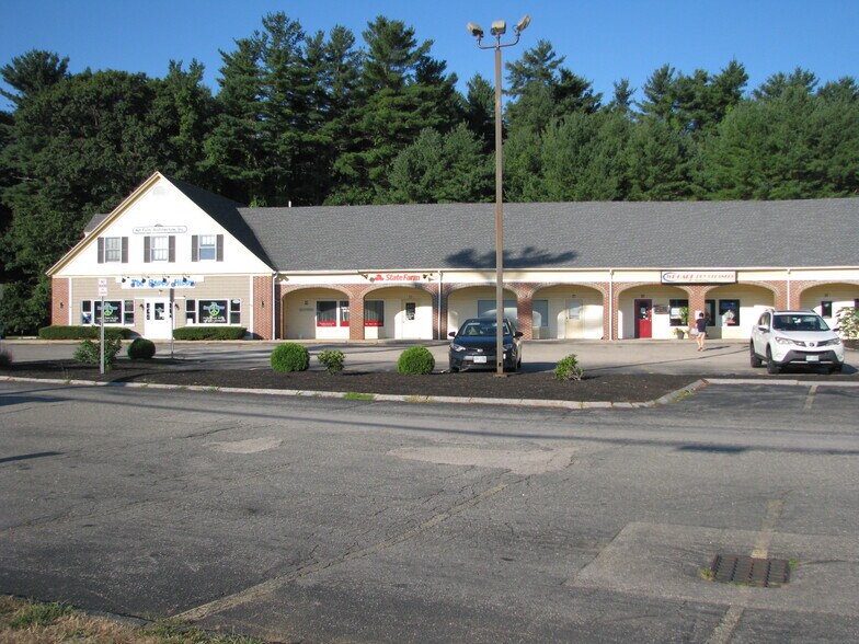 More Photos Of 44 Lafayette Rd, North Hampton Storefront Retail Office For Lease