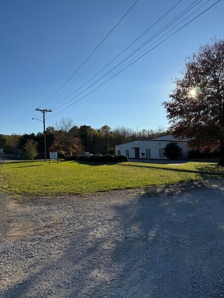 More Photos Of 700 Industrial Park Dr, Selmer Manufacturing For Sale