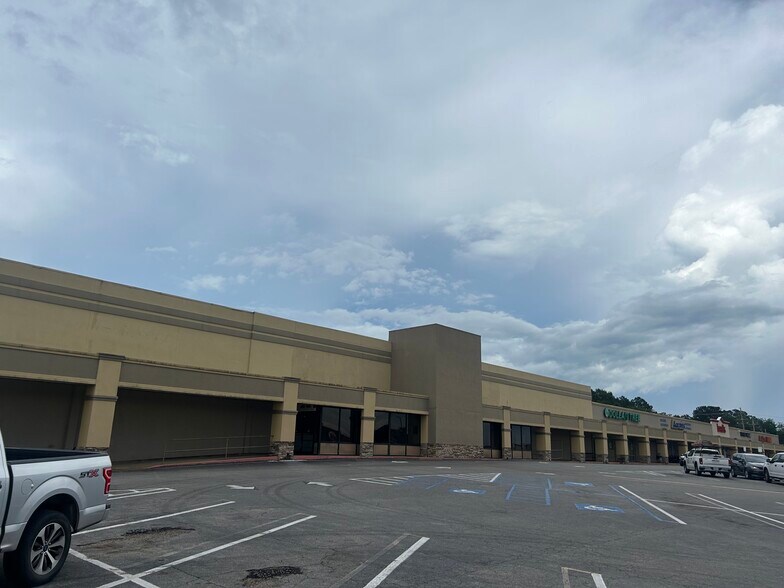 More Photos Of 1560-1588 Simpson Hwy, Magee Unknown For Lease