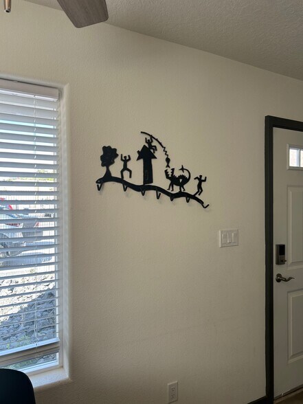 More Photos Of 615 Iron Ave SW, Albuquerque Apartments For Sale