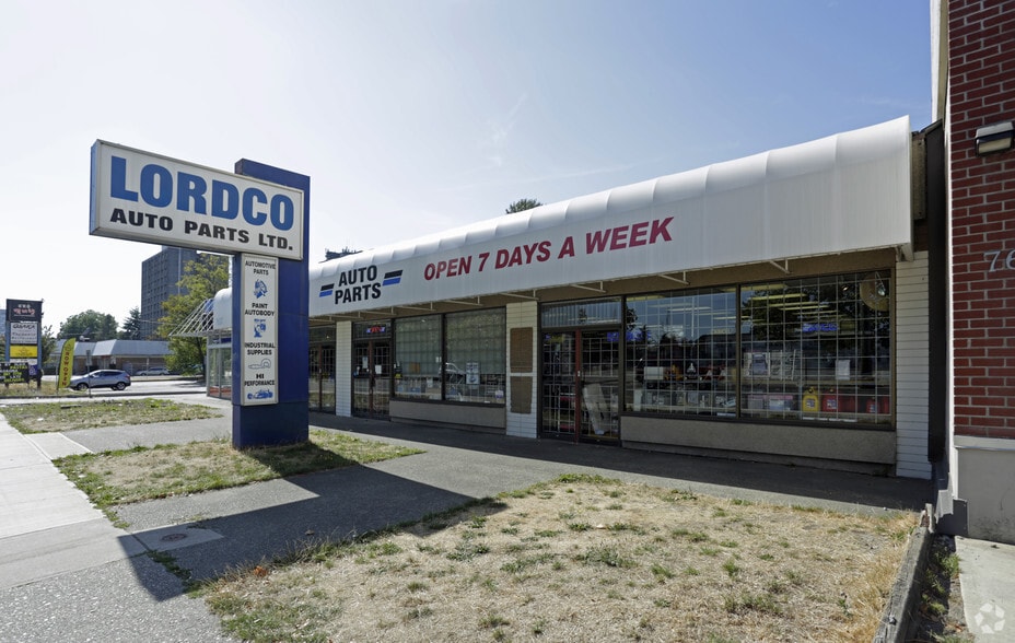 More Photos Of 7637 Edmonds St, Burnaby General Retail For Lease