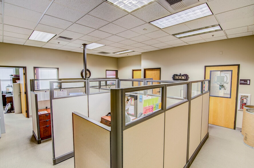 More Photos Of 8780 Auburn Folsom Rd, Granite Bay Serviced Offices For Sale