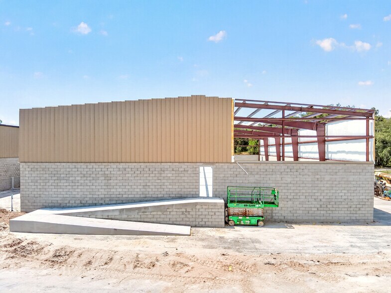 More Photos Of 3050 State Road 60 E, Bartow Warehouse For Lease
