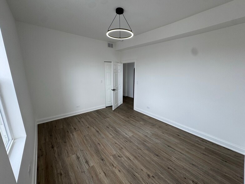 More Photos Of 4751 W Monroe St, Chicago Multifamily For Sale