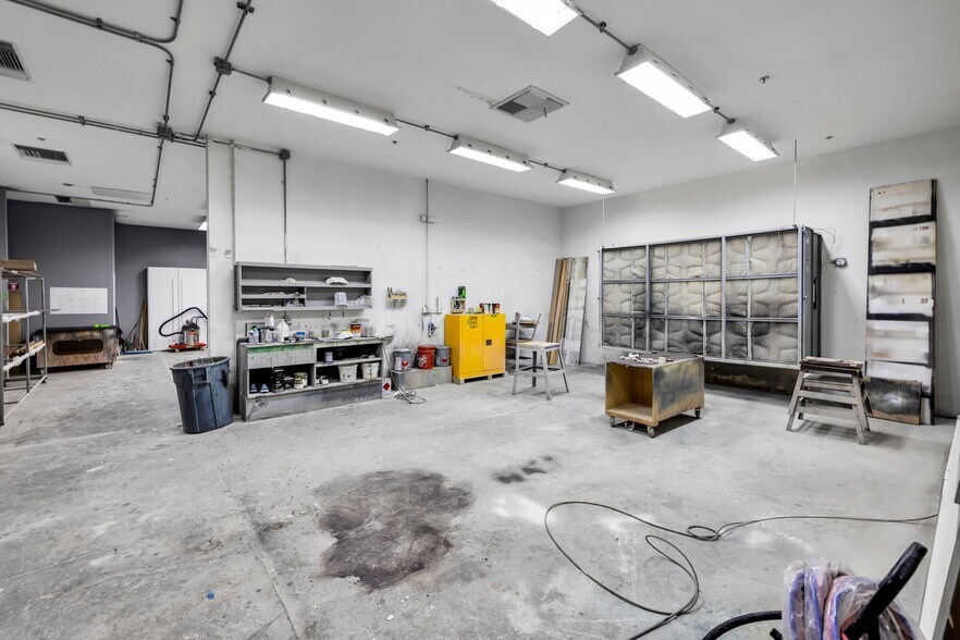 More Photos Of 54465 29 Palms Highway, Yucca Valley Warehouse For Sale