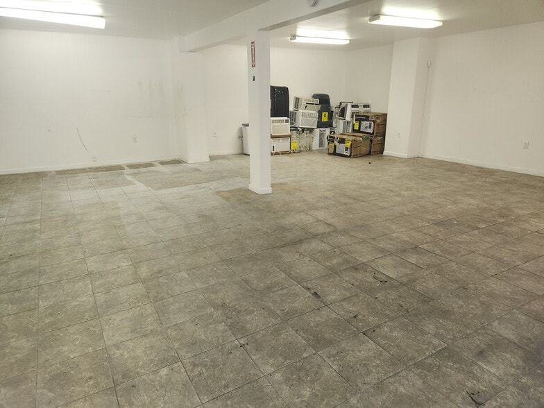 More Photos Of 3077-3079 Kensington Ave, Philadelphia Freestanding For Sale