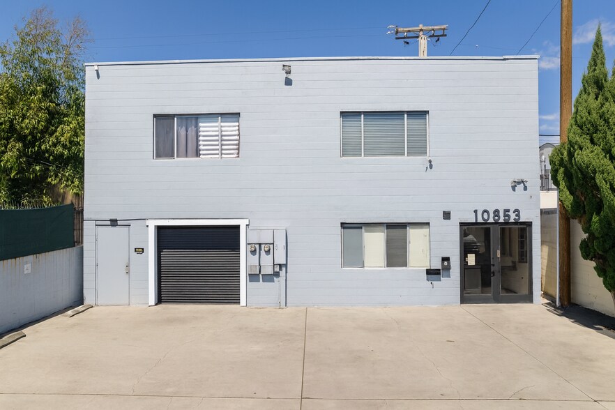 More Photos Of 10853-10855 Venice Blvd, Los Angeles Freestanding For Sale