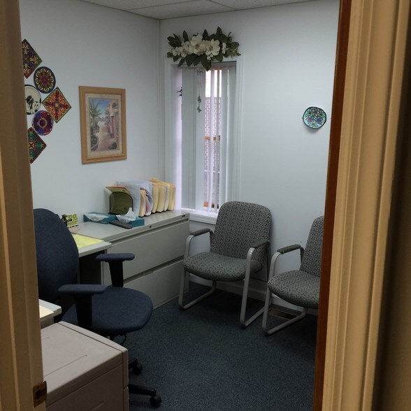 More Photos Of 220 Main St, Center Moriches Medical For Lease