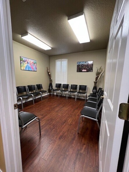 More Photos Of 16606 N Dale Mabry Hwy, Tampa Medical For Sale