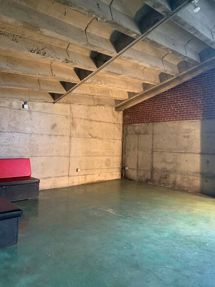 More Photos Of 555 Whitehall St SW, Atlanta Distribution For Lease