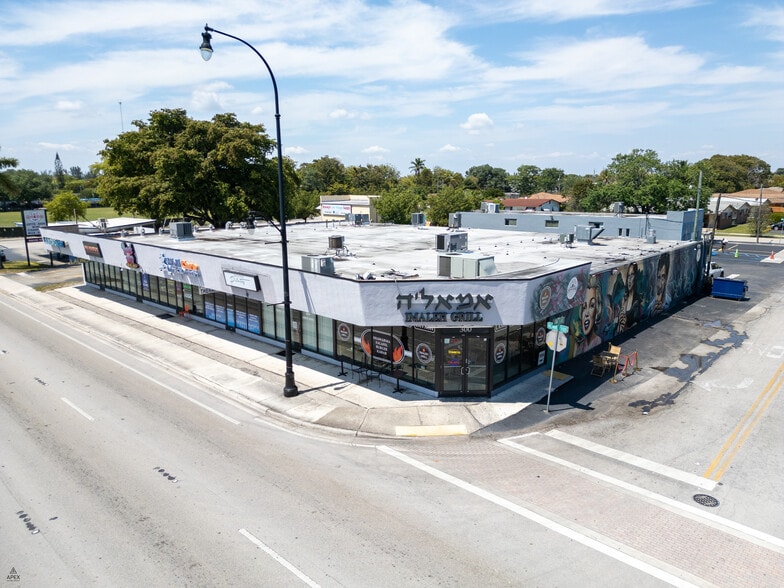 More Photos Of 300-310 W Hallandale Beach Blvd, Hallandale Beach Storefront Retail Office For Lease