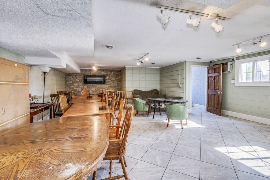 More Photos Of 1025 Southview Blvd, South Saint Paul Restaurant For Sale