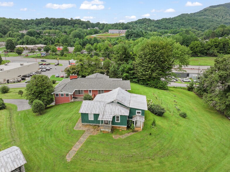More Photos Of 5 Noland Downs Rd, Waynesville Office Residential For Sale