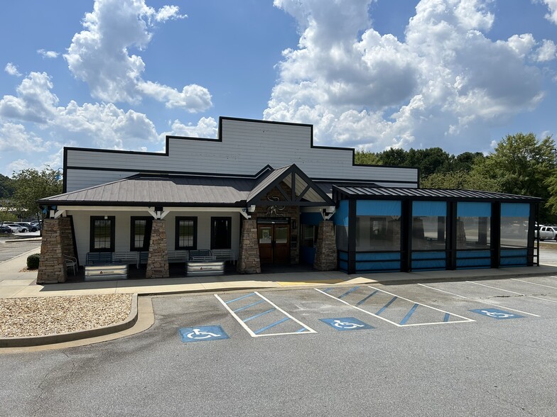 Primary Photo Of 442 Atlanta Hwy NW, Winder Restaurant For Lease