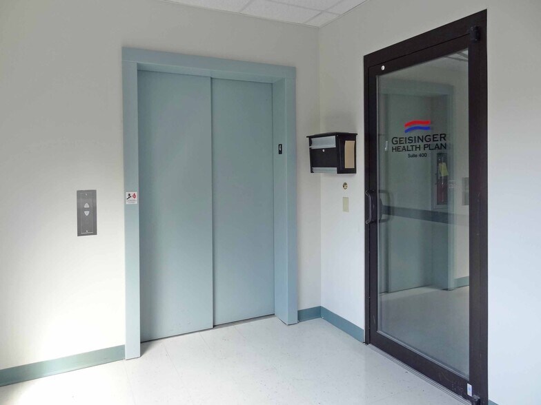 More Photos Of 1311-1319 Pineview Dr, Morgantown Medical For Lease