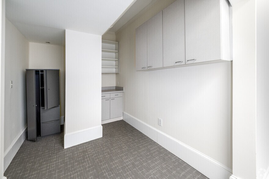 More Photos Of 1230 17th St NW, Washington Office Residential For Sale