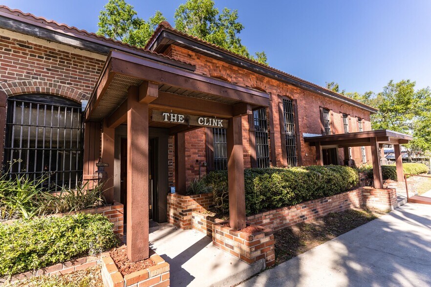 More Photos Of 37739 Robinson Ave, Dade City Office For Sale