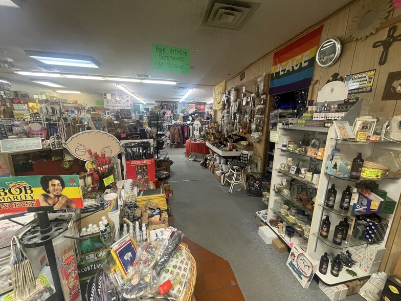 More Photos Of 608 E Pershing Ave, Riverton Storefront For Sale