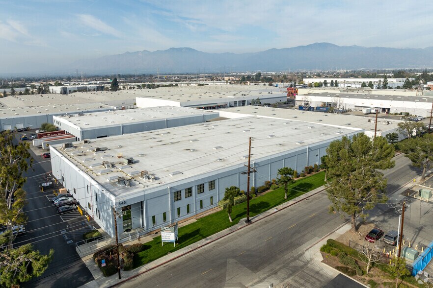 More Photos Of 345 N Baldwin Park Blvd, City Of Industry Manufacturing For Lease