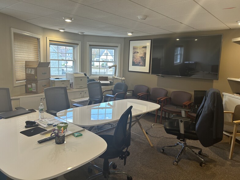 More Photos Of 1290 Congress St, Portland Office For Sale