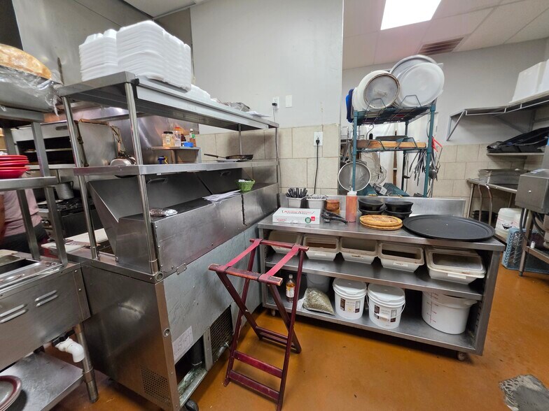 More Photos Of 2813 W Walnut St, Rogers Restaurant For Sale
