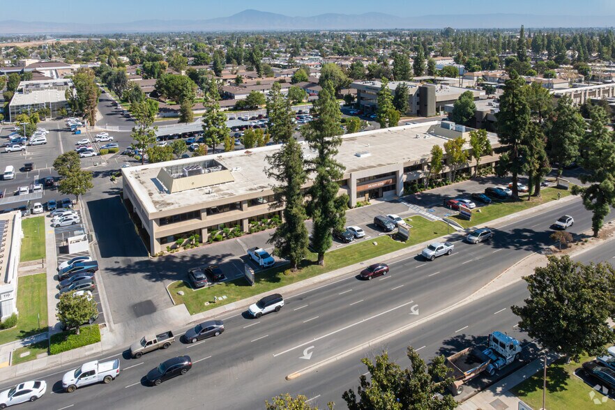 More Photos Of 200 New Stine Rd, Bakersfield Office For Lease