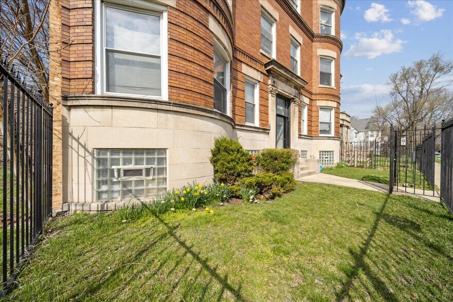 More Photos Of 7252 S Yale Ave, Chicago Apartments For Sale