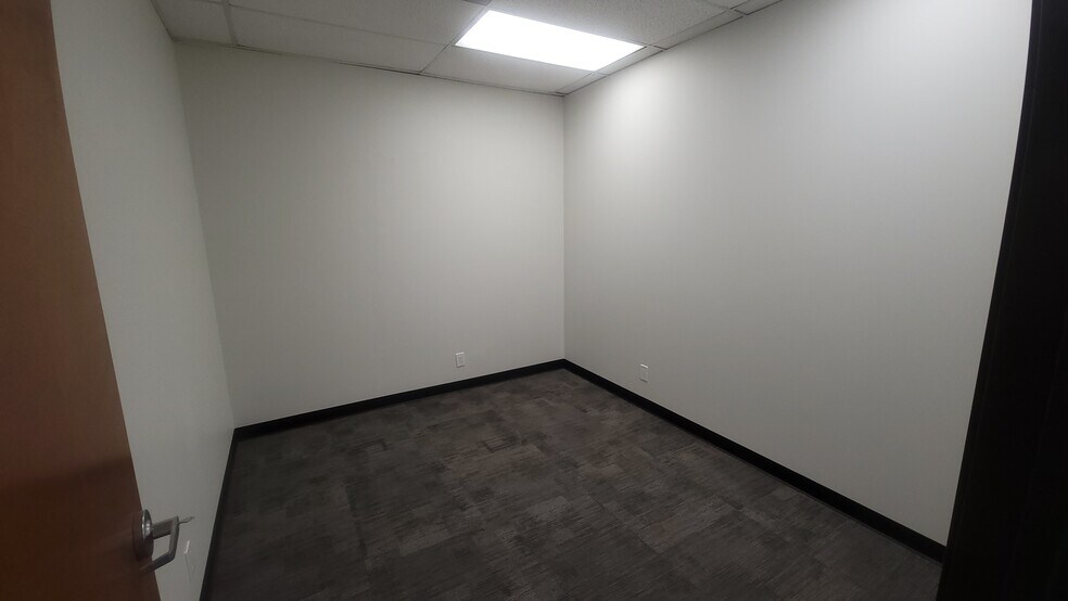 More Photos Of 1201 S Sherman St, Richardson Light Distribution For Lease