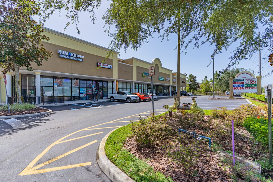 More Photos Of 3050 Alafaya Trl, Oviedo Freestanding For Lease