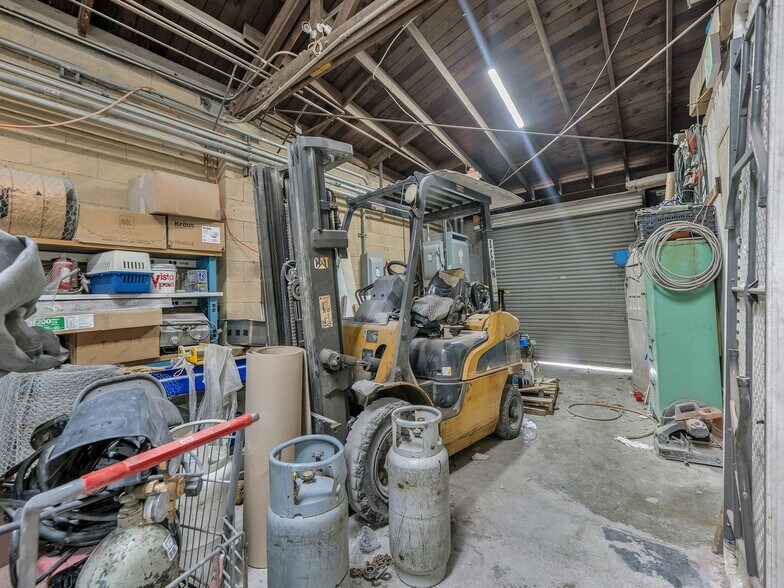 More Photos Of 4211 Verdant St, Los Angeles Manufacturing For Sale
