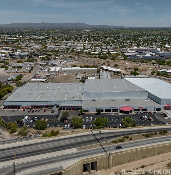 More Photos Of 2020 W Prince Rd, Tucson Distribution For Lease