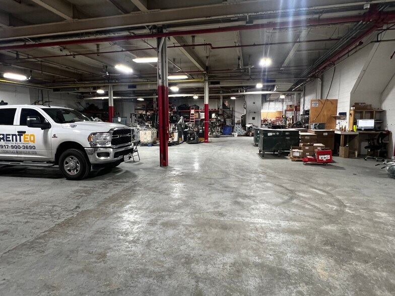 More Photos Of 545 Franklin Ave, Mount Vernon Warehouse For Sale