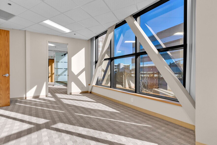 More Photos Of 1670 Riviera Ave, Walnut Creek Office Residential For Lease