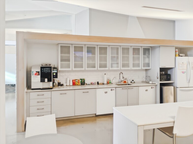 More Photos Of 1910 Towne Centre Blvd, Annapolis Coworking Space