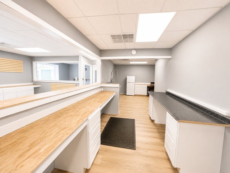 More Photos Of 952 Rte 1, Wells General Retail For Sale