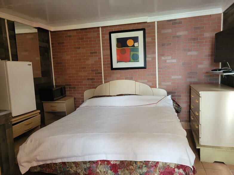 More Photos Of 7080 Black Horse Pike, Pleasantville Hotel For Sale