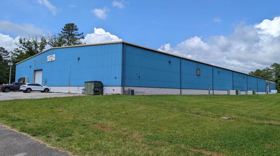 More Photos Of 1400 Montgomery, South Hill Warehouse For Lease