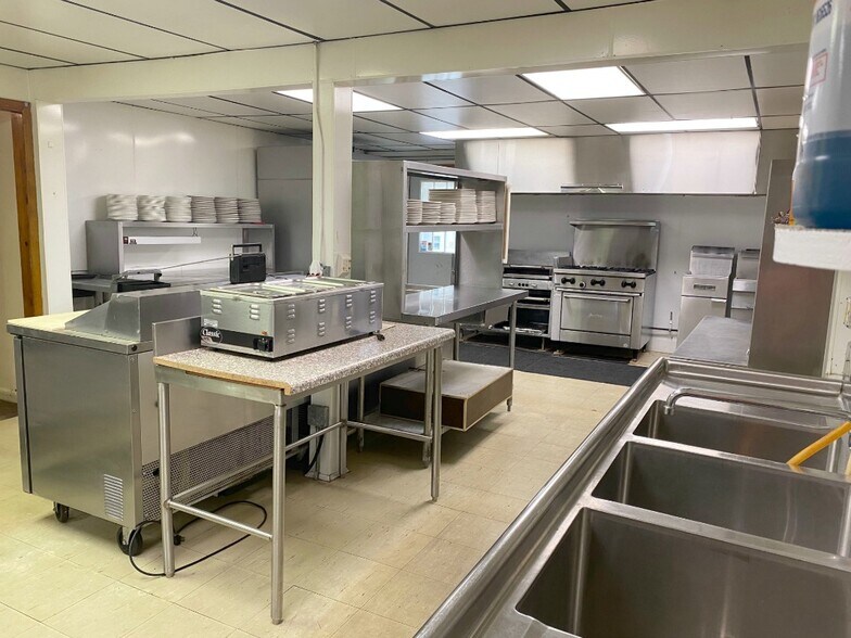 More Photos Of 1640 W US-2, Crystal Falls Restaurant For Lease