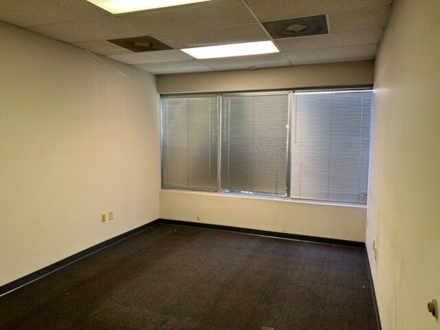 More Photos Of 5104 Reagan Dr, Charlotte Light Distribution For Lease